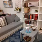 La Maison Des Caprices_ _stazione_5terre *